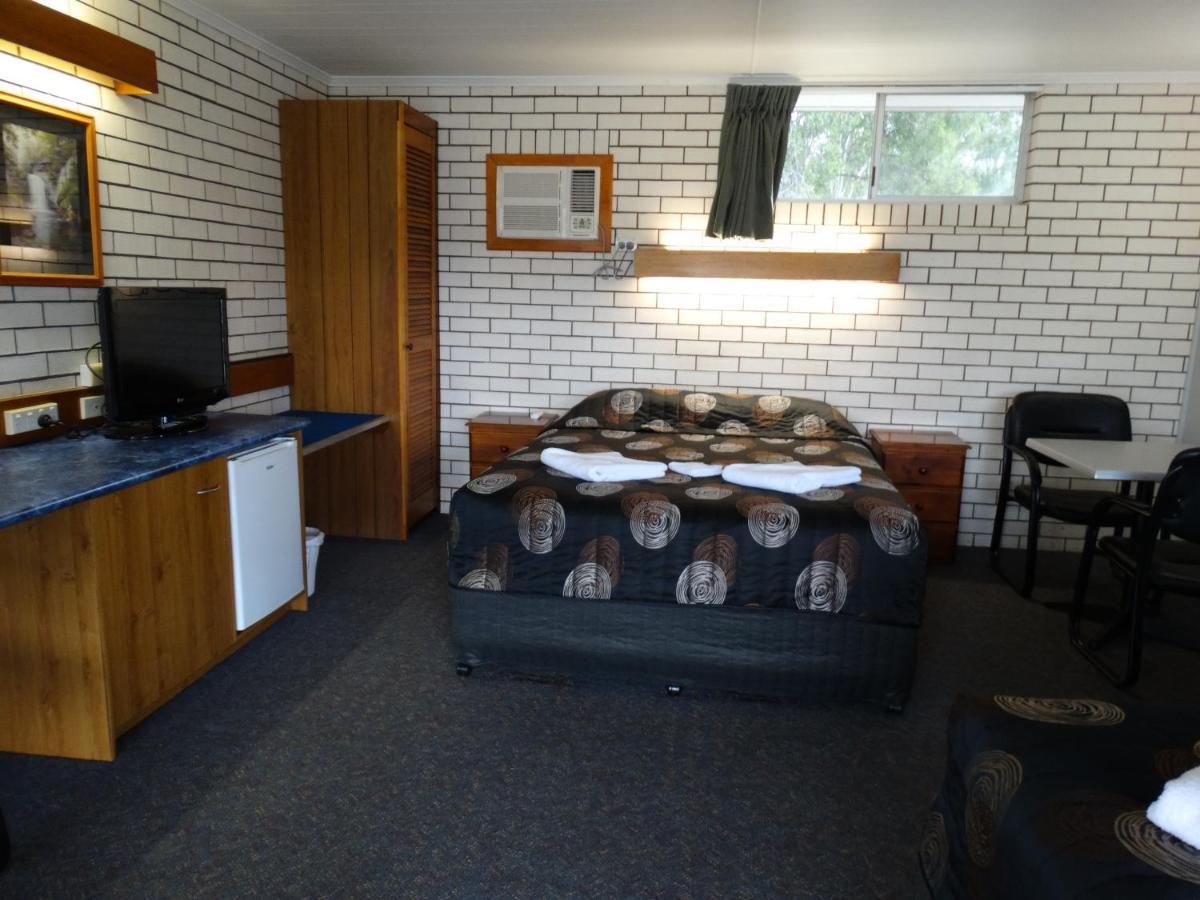 Gayndah A Motel Екстер'єр фото