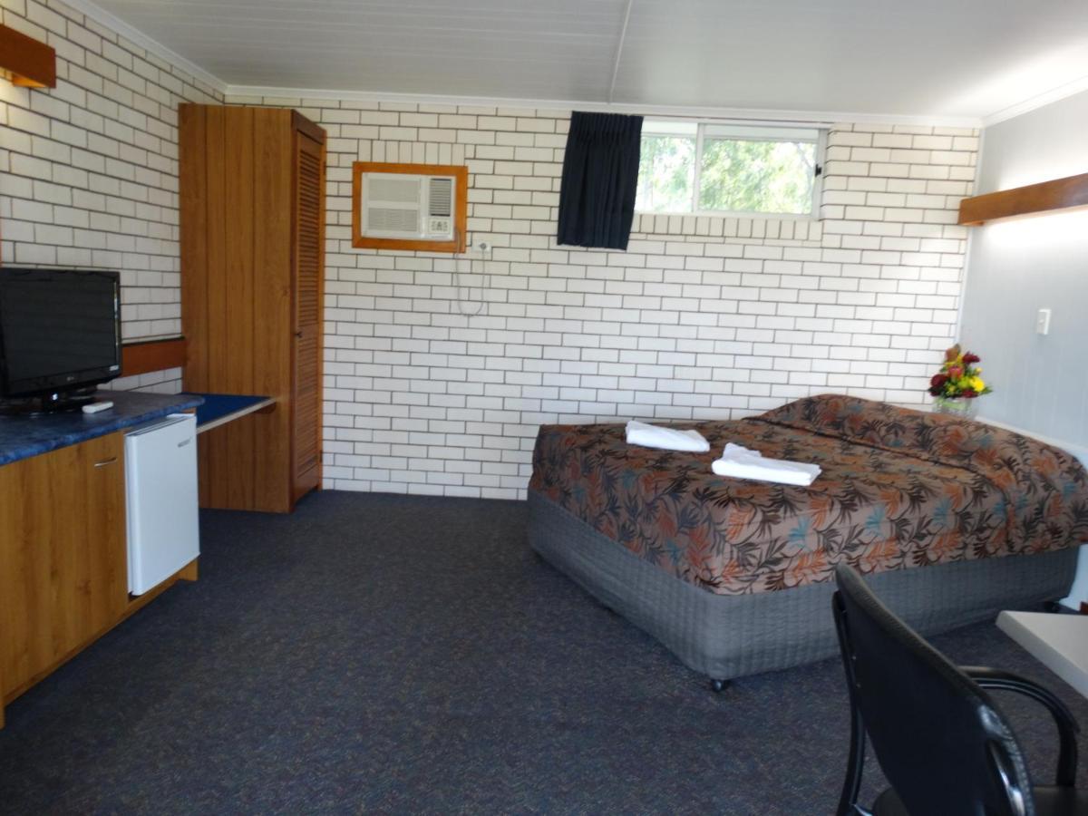 Gayndah A Motel Екстер'єр фото